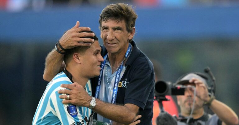 Roger Martínez y Juan Fernando Quintero salieron campeones de la Copa Sudamericana con Racing
