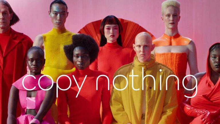 Jaguar desató un escándalo con su nueva campaña publicitaria: no muestran autos