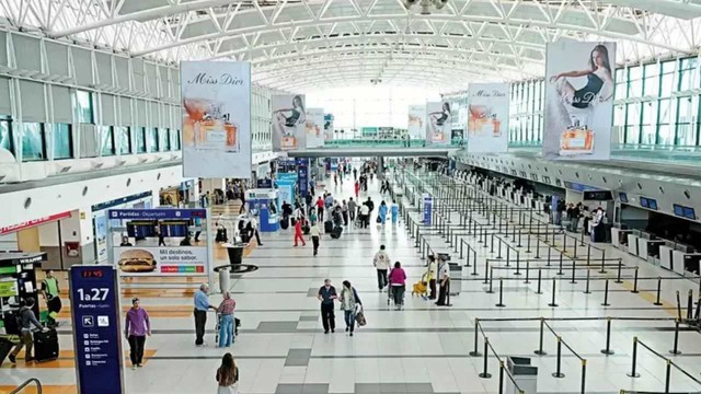 En una semana, el Gobierno autorizó a otras cinco aerolíneas a operar en el país