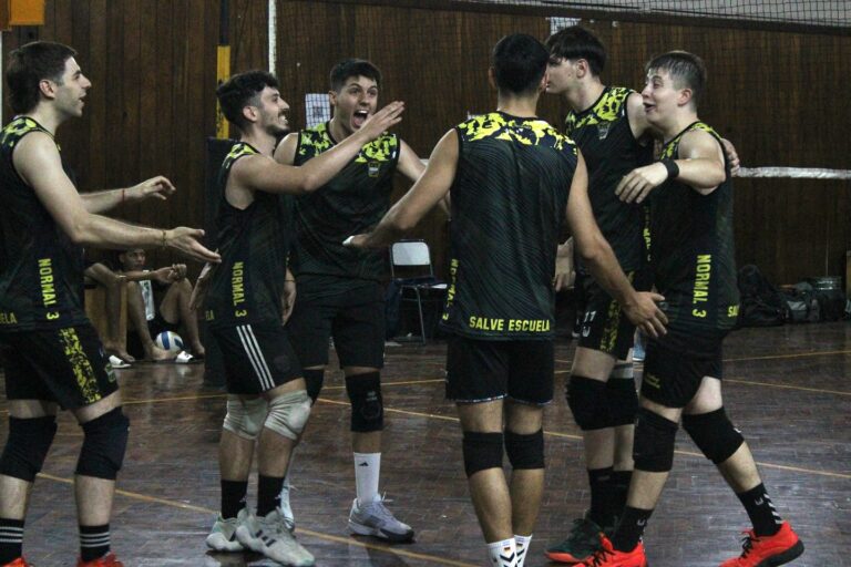 Normal 3 encara la recta final hacia la Liga de Vóley: el debut será ante Obras