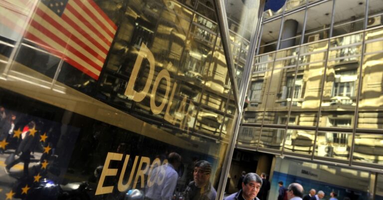 Dólar hoy: a cuánto cotizan el oficial y sus diferentes tipos de cambio este lunes 13 de enero