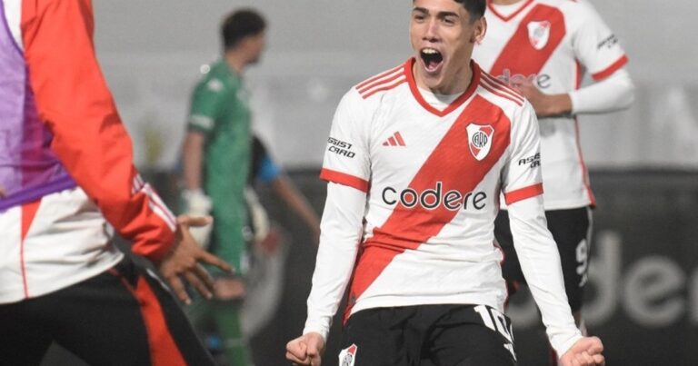 La historia de Lencina, el enganche de 19 años que será titular en River