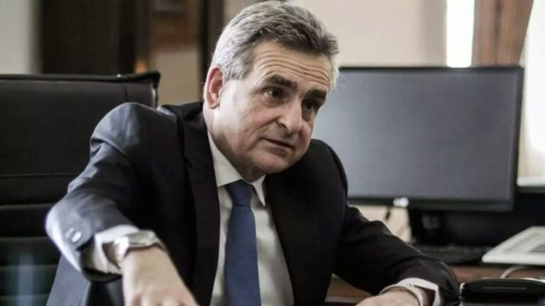 Agustín Rossi destrozó a Javier Milei por el escándalo cripto: «ES TA FA DOR»