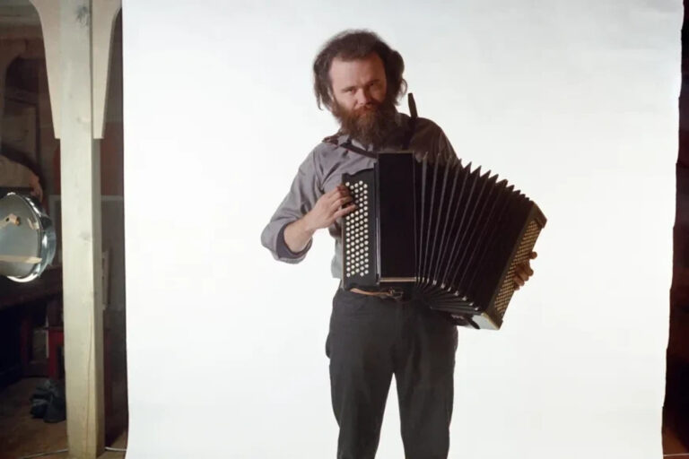 El memorable legado de Garth Hudson, el virtuoso músico de Bob Dylan y The Band