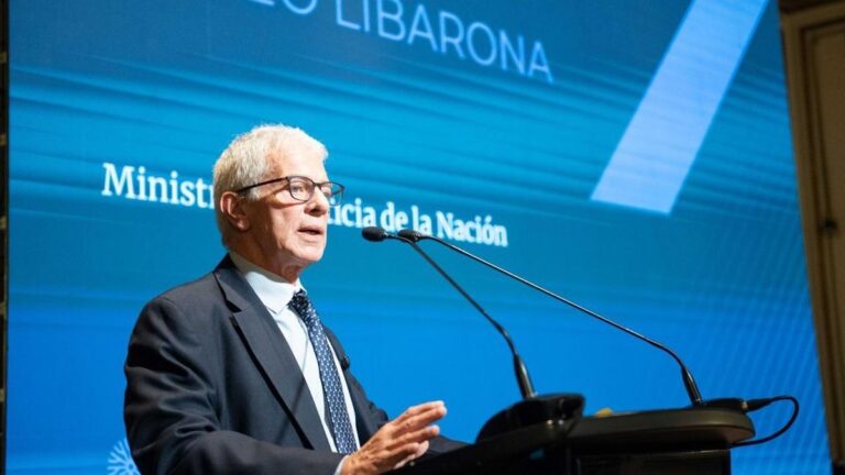 Mariano Cúneo Libarona defendió la reforma de la UIF: «Despolitizamos el organismo»
