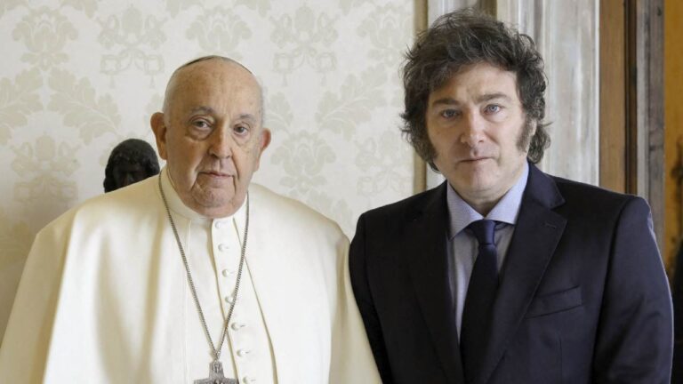 Papelón mundial: Milei no llegó a tiempo para darle el último adiós al papa Francisco