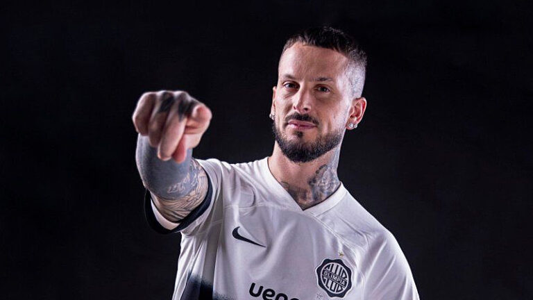 Darío Benedetto llegó a Rosario y la Lepra suma un refuerzo interesante