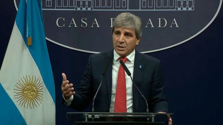 Tras el revés en el Senado, Luis Caputo advirtió: «El equilibrio fiscal no se negocia»