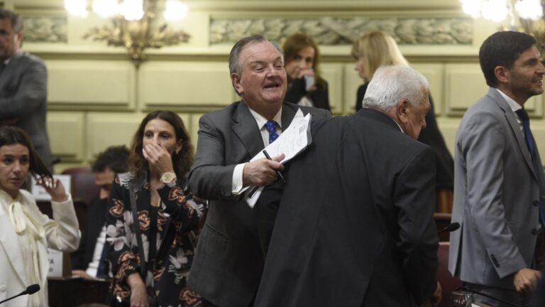 Unidos encarriló una Constituyente que abrió con más show que debate