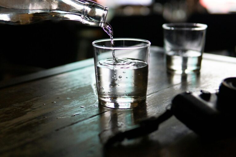 La cantidad de agua que debe consumir para bajar el azúcar en la sangre y regular el colesterol