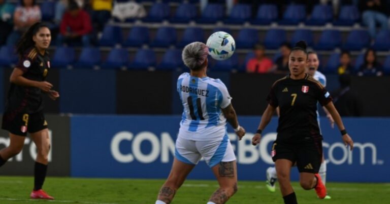 Copa América Femenina: Argentina derrotó 1-0 a Perú y se metió en semis