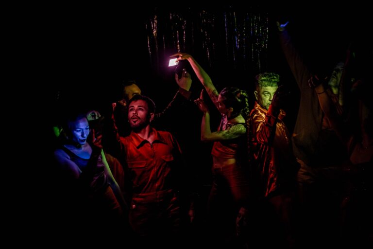 Amor. Nada que entender: Bondi Colectivo Teatral ofrece una nueva temporada de su imperdible laberinto de pasiones