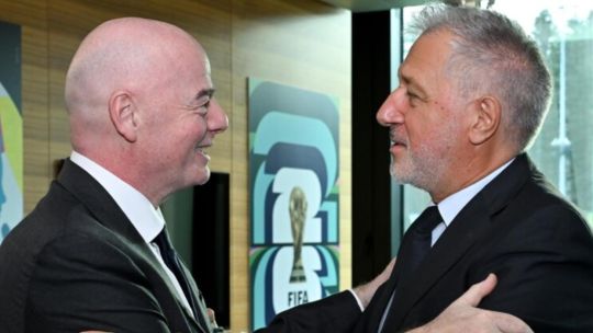 Conflicto global entre FIFA y el gremio de futbolistas: acusaciones cruzadas y diálogo cortado