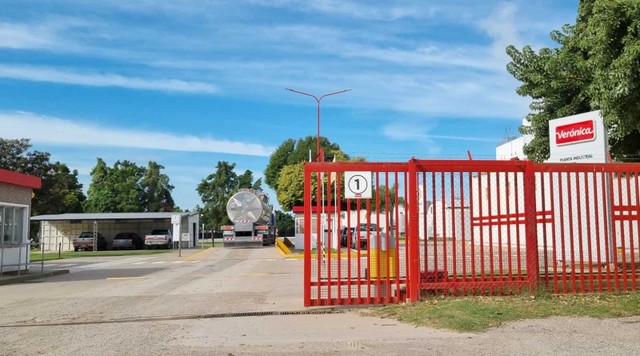 Gigante lácteo cortó el pago de sueldos y espera aval para aplicar cientos de despidos