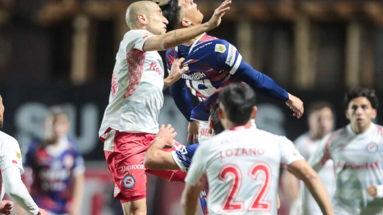 Argentinos Juniors venció a Unión y sumó su primer triunfo en el Torneo Clausura