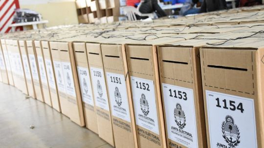 Elecciones en Corrientes: una nueva encuesta proyecta balotaje y un alta participación