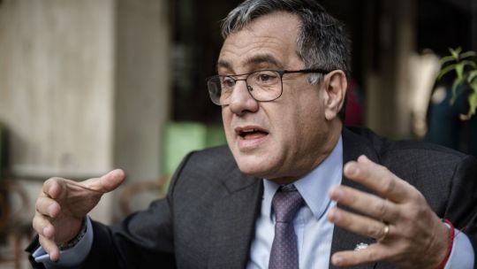 El exministro de Educación de Macri propone deportar a los médicos que se copiaron en el examen de residencias