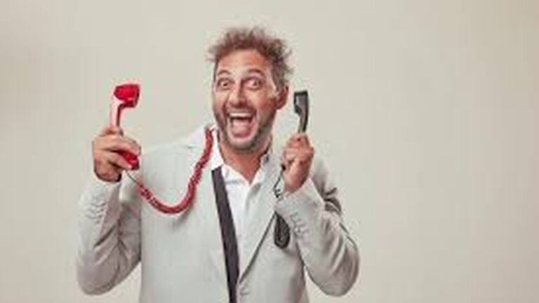 El furor de obras donde un solo actor encarna a múltiples personajes