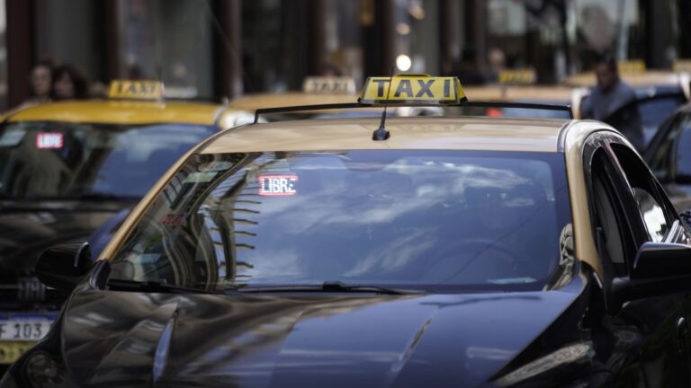 Detuvieron a cinco taxistas por la golpiza a un pasajero internado en estado crítico