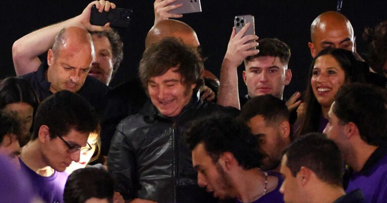 «Estan cagados»: Milei lanzó la campaña nacional en Córdoba y dijo que los audios de Spagnuolo están hechos con inteligencia artificial