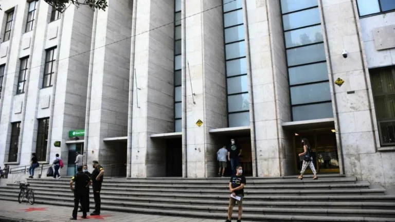 A los 50 años le reconocen que es hija extramatrimonial y podrá usar el apellido del padre