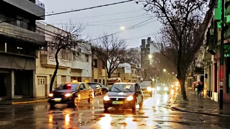 Rige alerta naranja por tormentas para la madrugada de este domingo en Rosario
