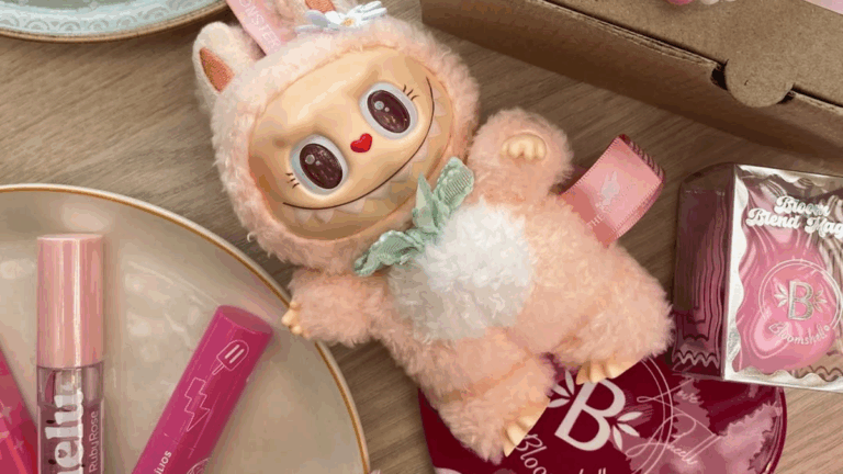 Qué es el «efecto lápiz labial»: los jóvenes gastan en pequeños lujos para sobrellevar la crisis