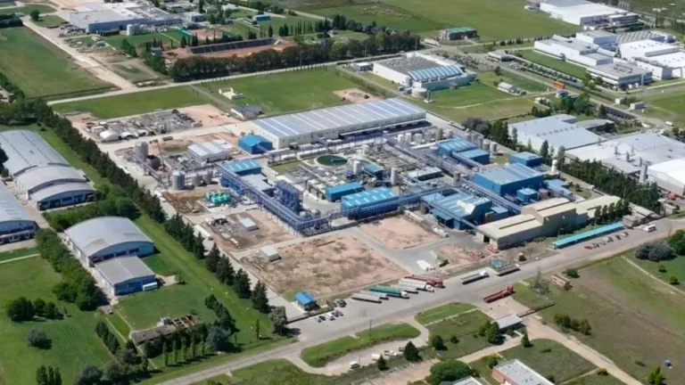 Se va de Argentina una de las empresas más conocidas de artículos de higiene: cerró su única fábrica en el país