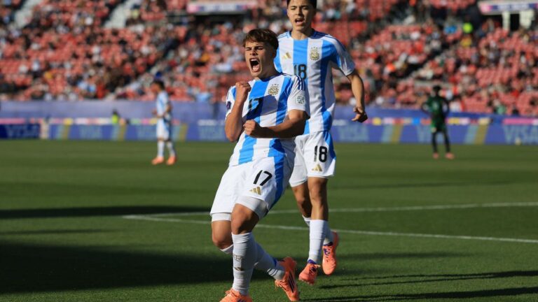 Con un golazo made in Newell’s de Silvetti, Argentina vapuleó a Nigeria y sueña en el Mundial sub-20
