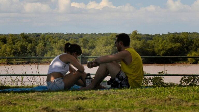 El tiempo en Rosario: viernes feriado, con nubes y temperatura en ascenso