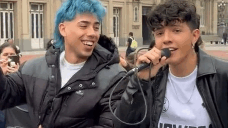 El emotivo gesto de Luck Ra con el campeón de «La Voz Argentina» en su primer show