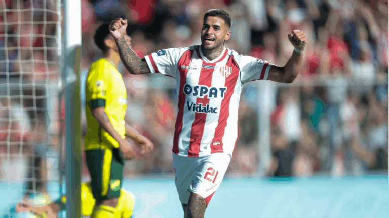 Unión, próximo rival de Newell’s, goleó a Defensa y llegará al Coloso como escolta