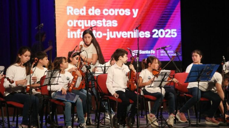 Música de lujo en El Círculo: se presenta la Red Provincial de Coros y Orquestas Infanto Juveniles