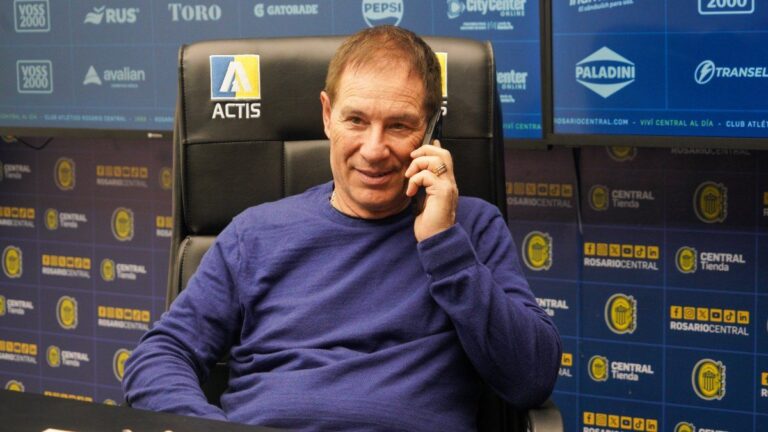 Ariel Holan: «Nuestra zanahoria está más anaranjada y más linda que nunca»