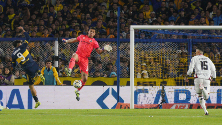 Newell’s usó cuatro arqueros distintos durante 2025, pero no busca otro para la nueva temporada