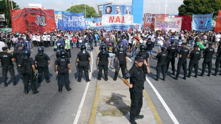 La Justicia declaró la nulidad del protocolo antipiquetes de Bullrich