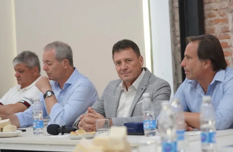 Intendentes tras la reunión con el gobierno por las obras de acceso a los puertos: todo bien, pero la tasa vial no se toca