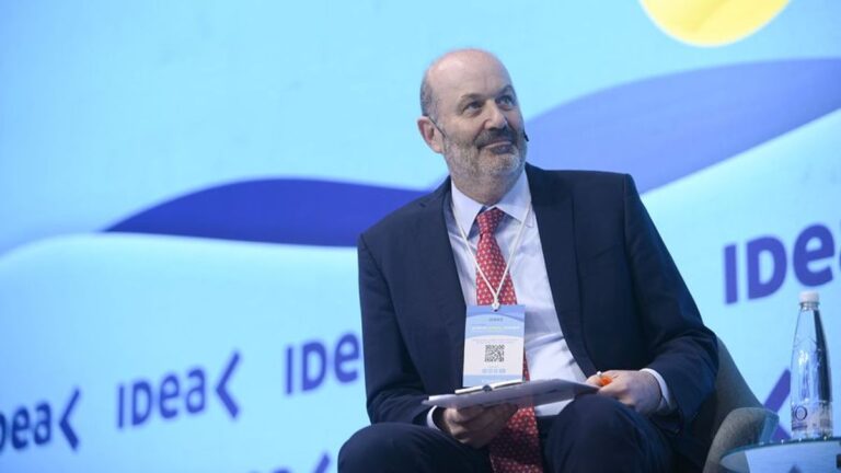 La curiosa analogía de Federico Sturzenegger sobre los argentinos que gastan dólares en el exterior