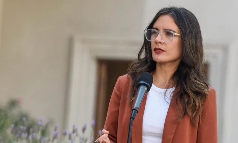 Camila Vallejo, vocera del Gobierno chileno: Venezuela puede perder su petróleo sin recuperar la democracia y eso es grave para toda América Latina