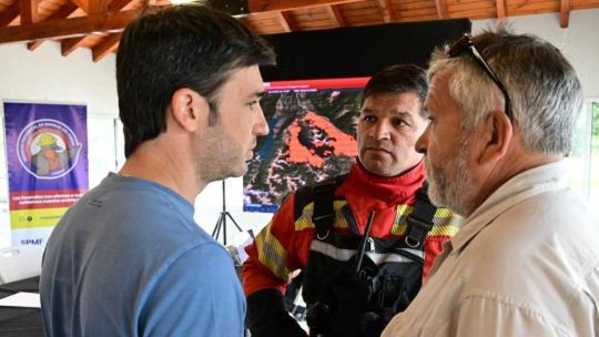 Incendios en la Patagonia: el gobernador Ignacio Torres indicó que el fuego en Puerto Patriada «está contenido en un 85 por ciento»