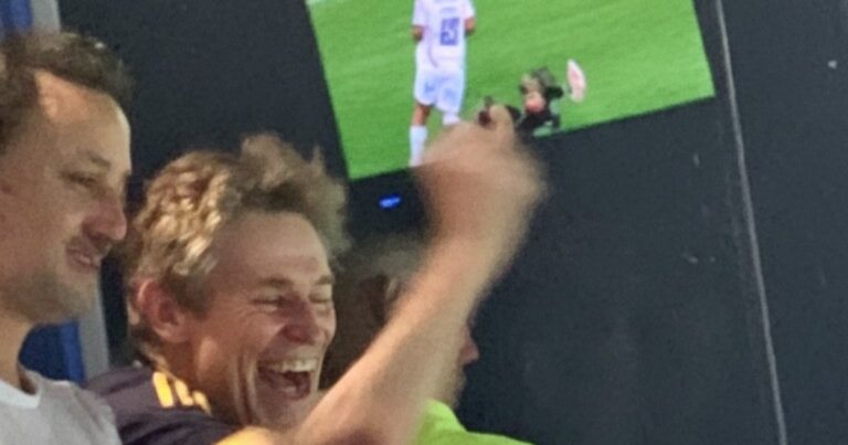 Una nueva estrella en la Boca: Willem Dafoe presente en La Bombonera para ver al Xeneize