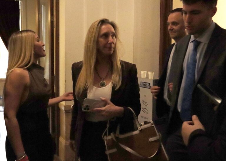 Karina furiosa por el show de Patricia con la reforma laboral: «se apropia de los temas»