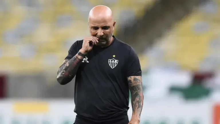 Suma otro fracaso: Sampaoli dejó de ser el entrenador de Atlético Mineiro tras una nueva derrota