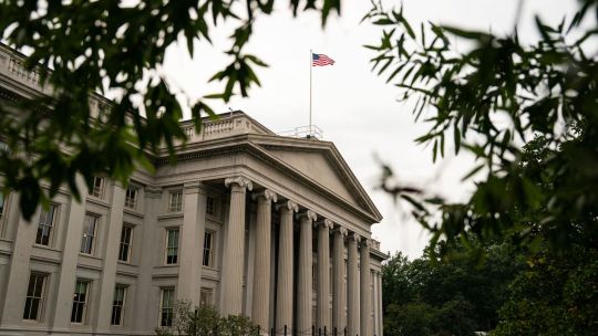 Bonos del Tesoro de EE.UU. caen tras salto del petróleo por conflicto en Medio Oriente