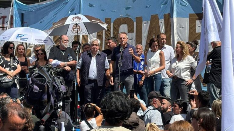 La CGT se presentó ante la Justicia para frenar la reforma laboral y sumó respaldo al paro docente