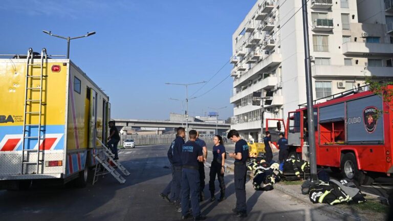 Donaciones para Parque Patricios: cómo colaborar con los afectados por el derrumbe