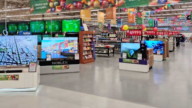 Supermercados activan descuentos en Smart TV con planes sin interés