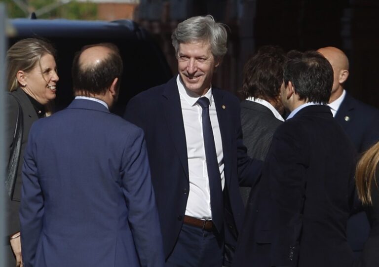 La Ciudad gastará 9600 millones para favorecer un emprendimiento top de Toto Caputo y Bausili