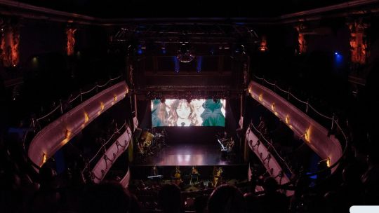 Cápsula Producciones: el proyecto cordobés que transforma el cine en experiencias inmersivas con música en vivo