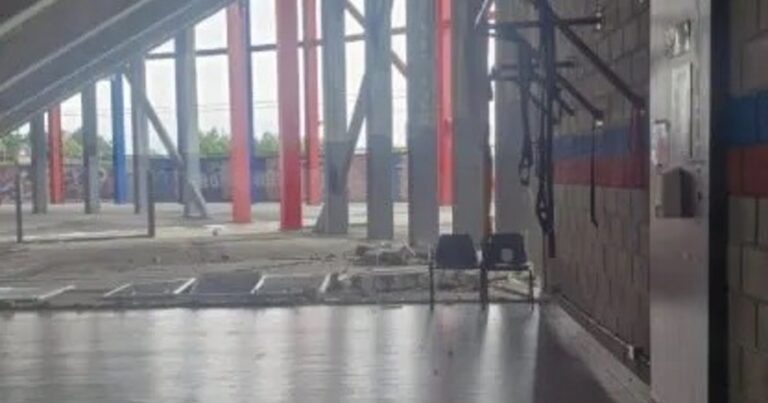 Se vino abajo una pared del Gasómetro por la tormenta